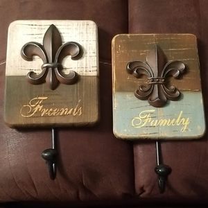 Fluer de Lis dish towel holders